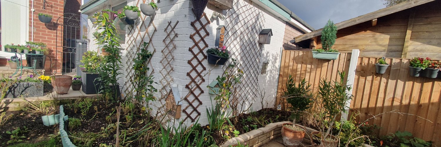 James_Gardening 🕊 banner