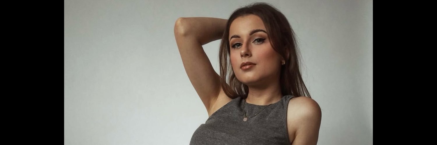 laurraMathe's profile banner image