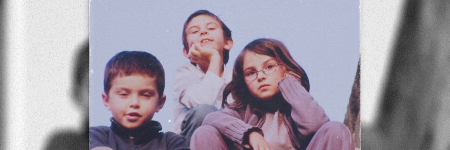 Emma_Brthl's profile banner image