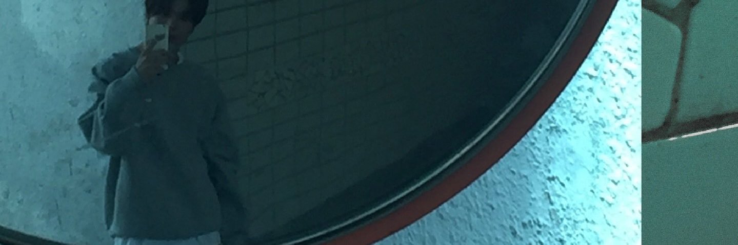 darinile's profile banner image