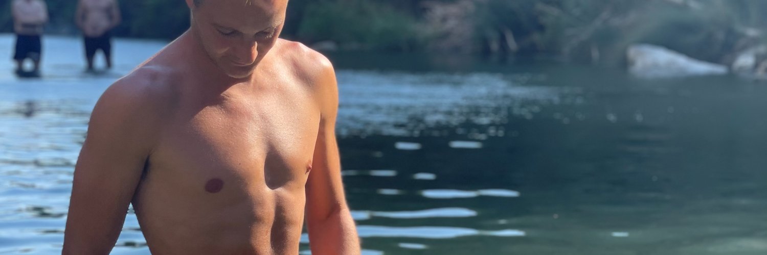 apochantweet's profile banner image