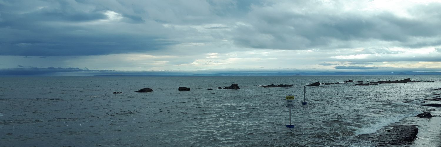 Two-tier Gordon banner