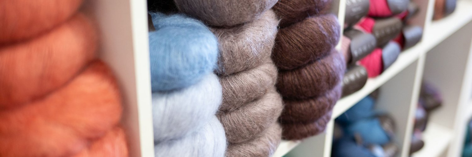 Purlin' J's Yarn banner