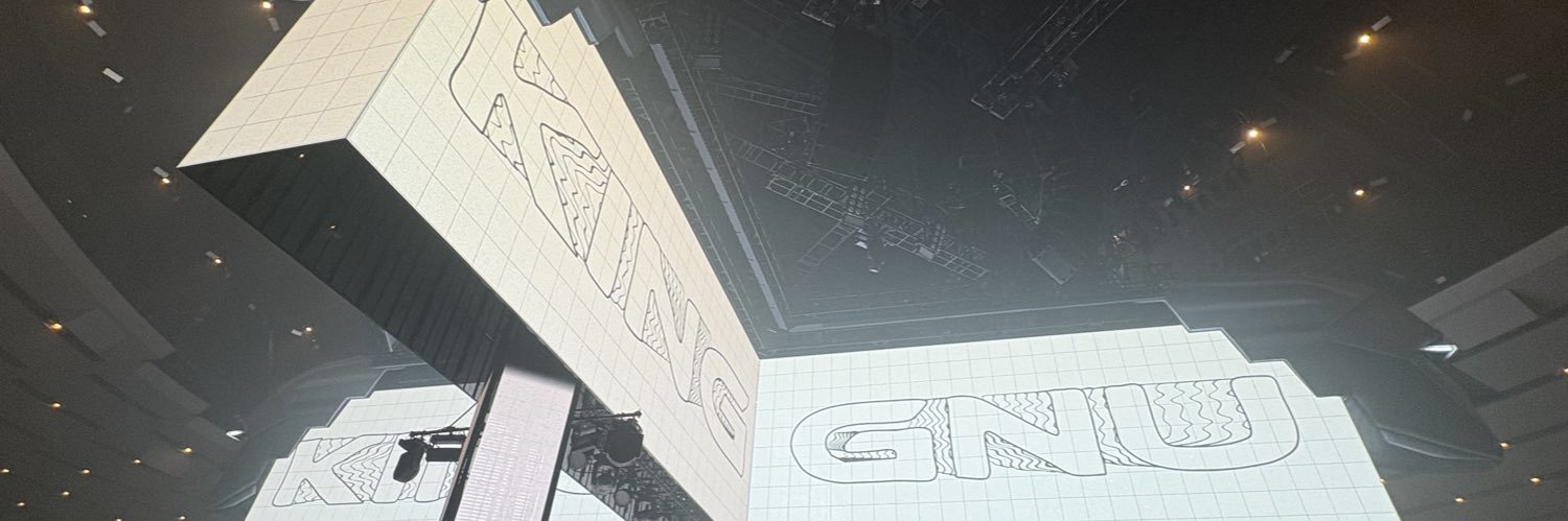 reeeena02's profile banner image