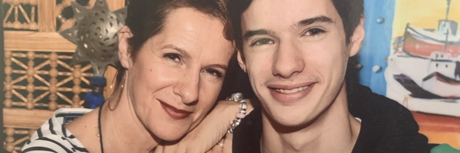 VirginieDELOGES's profile banner image