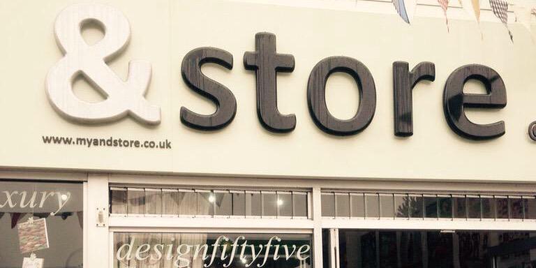 &store banner