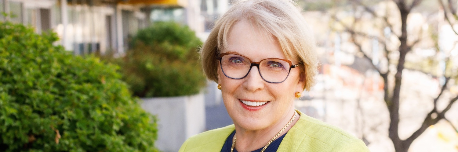 Dr Lorraine M Wright banner