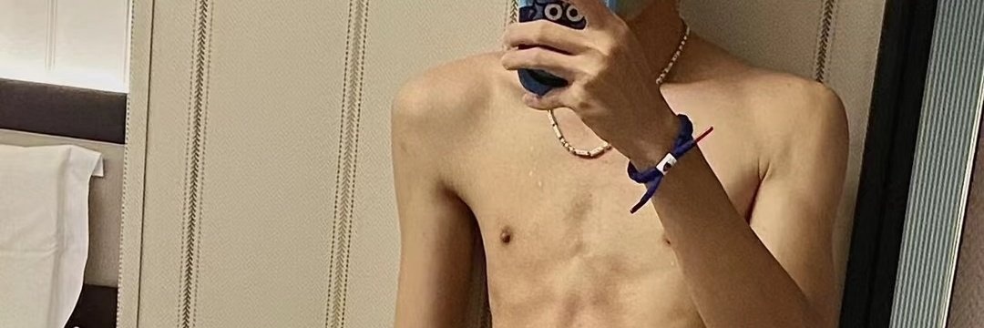 大头不怕下雨哦bi☔️ banner