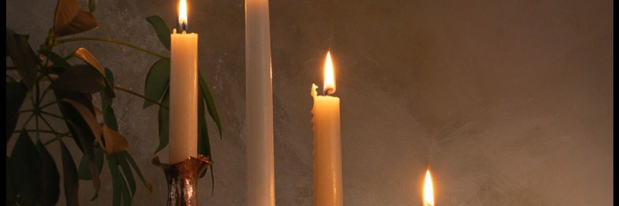 M banner