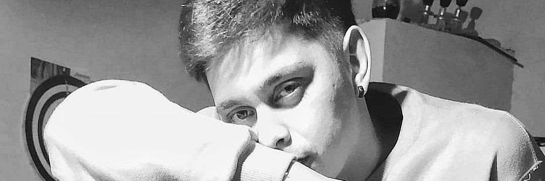 JuuliLinares's profile banner image