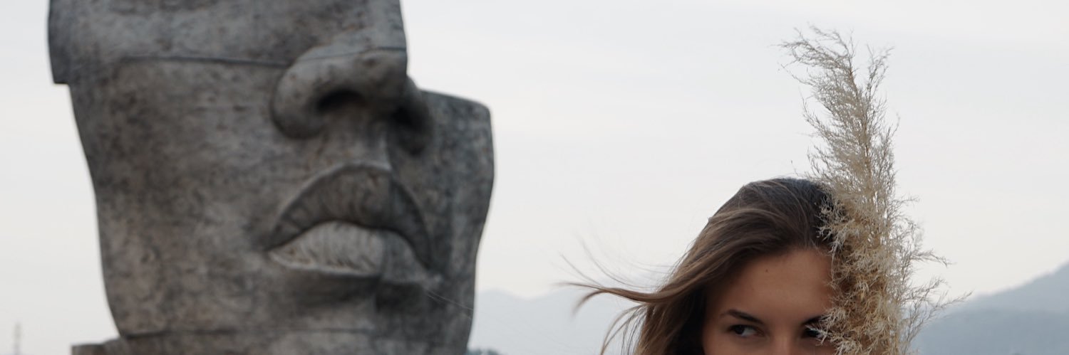 Valeria banner