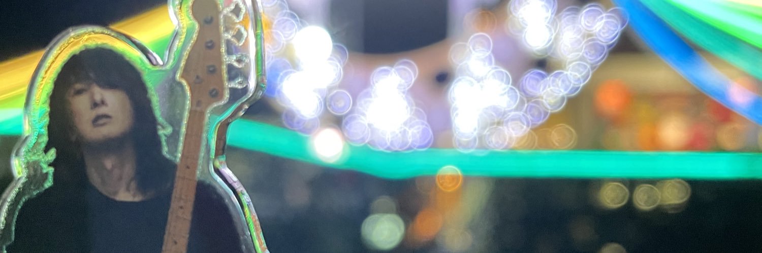 junnapyro's profile banner image