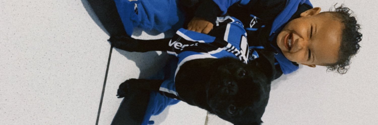 bueno__003's profile banner image
