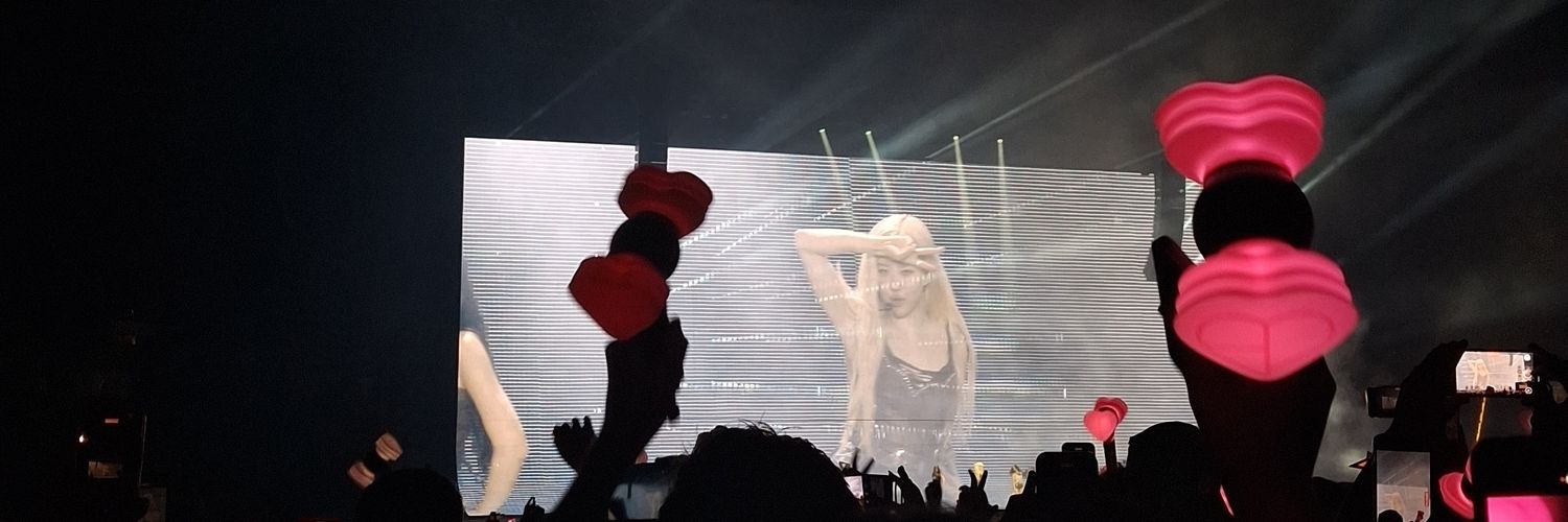 Kana🧸will see BTS saw p1h, SKZ , BP banner