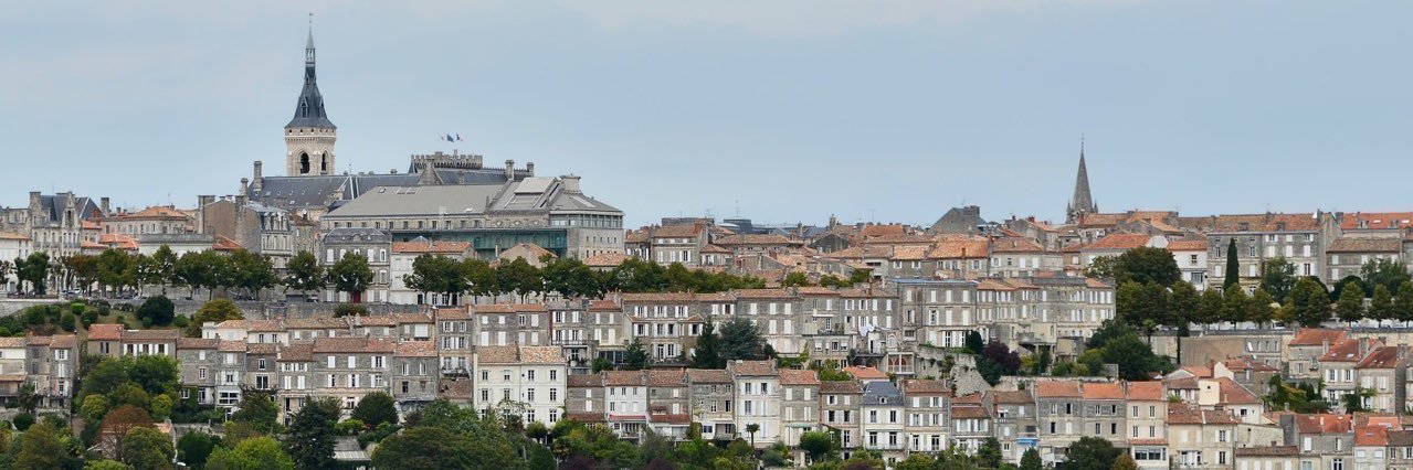 Zemmour 2027 Angoulême banner