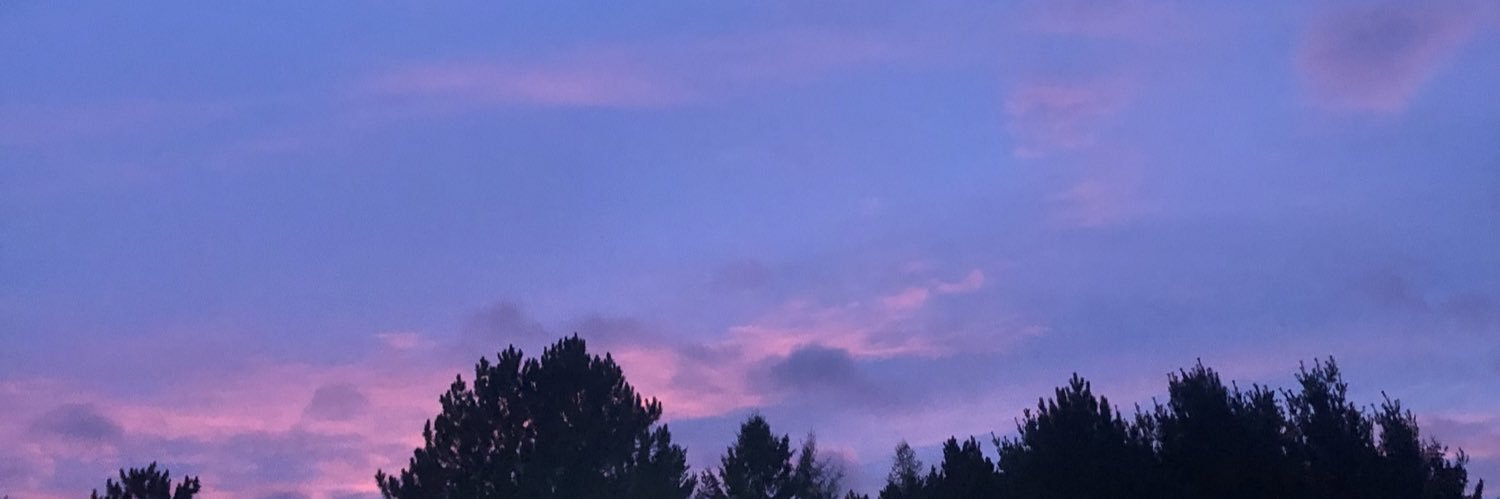 moondarlinghue's profile banner image