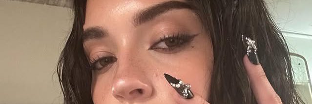 ariel VIU O KATSEYE banner