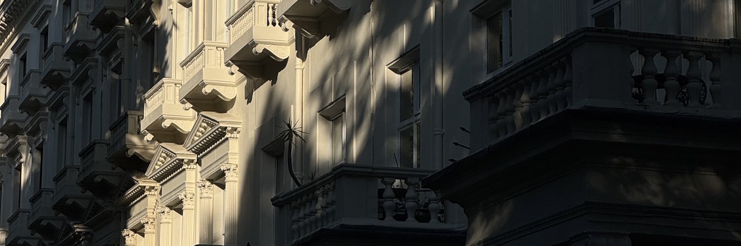 venuenus's profile banner image