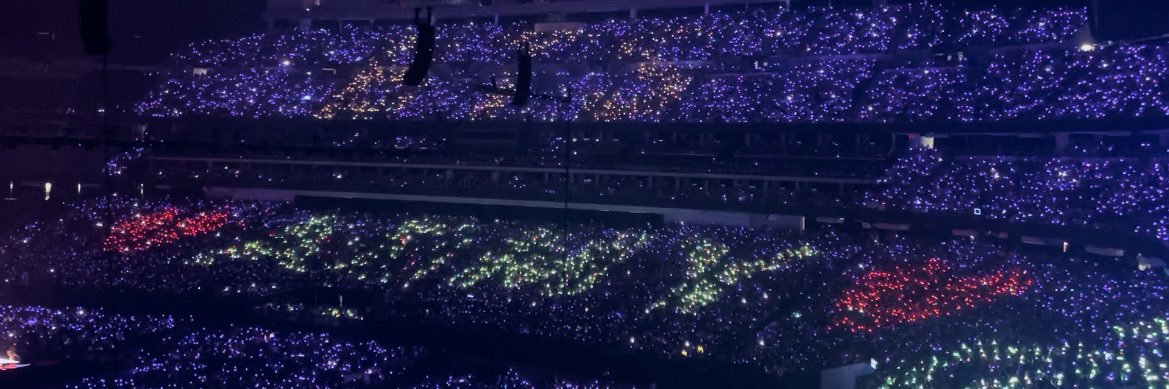 CarisaaVee's profile banner image