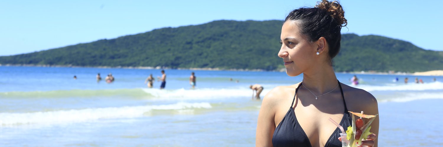 renaaa_c's profile banner image
