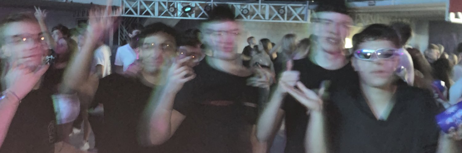 junis69_'s profile banner image