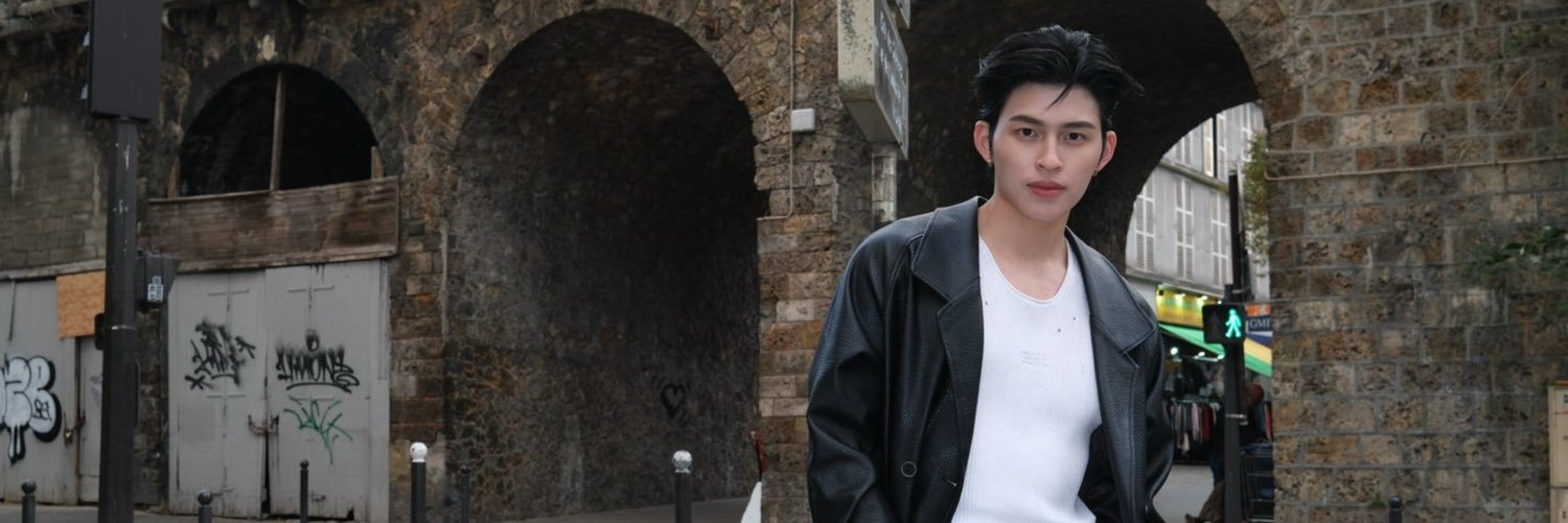 phumylovee's profile banner image