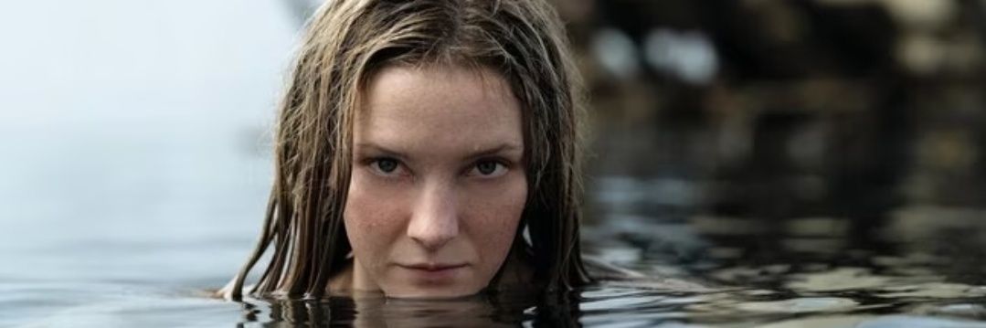 María banner