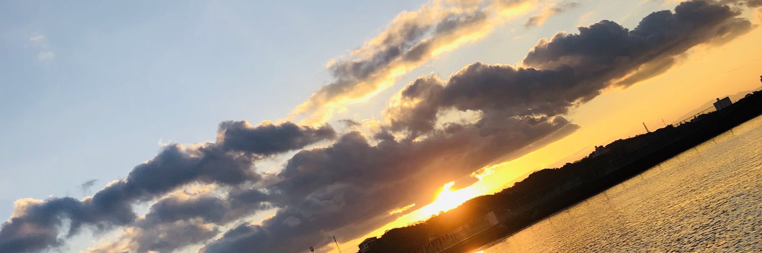 M banner