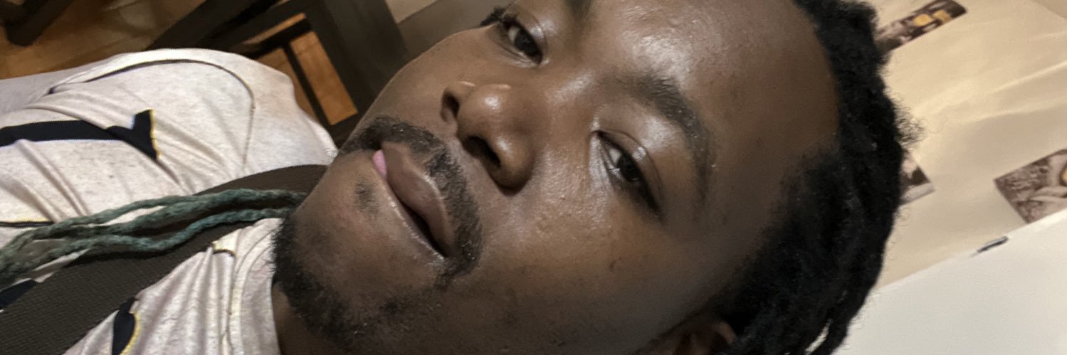 EST891221's profile banner image