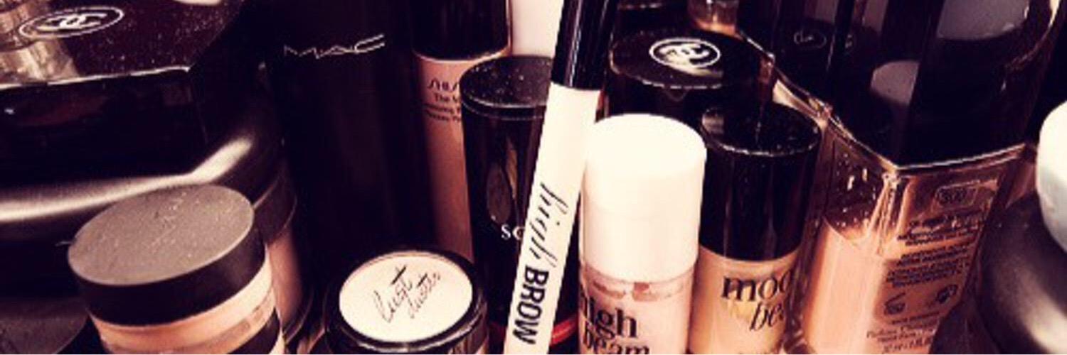 Hacks4Makeup's profile banner image