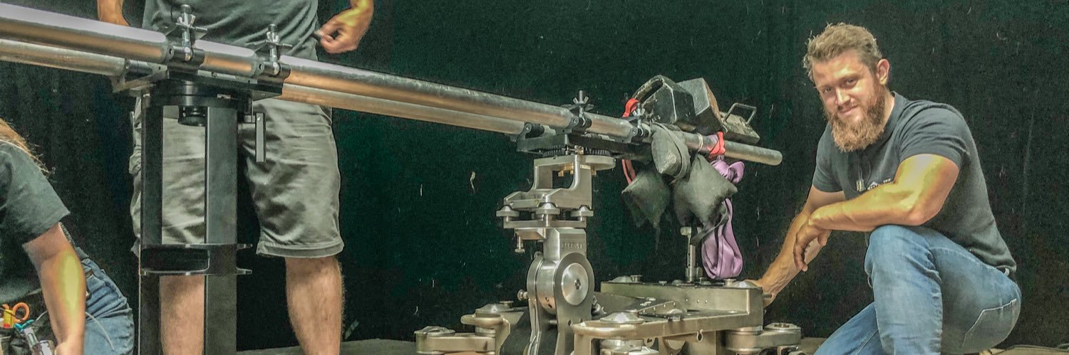 Danreviewsathing banner