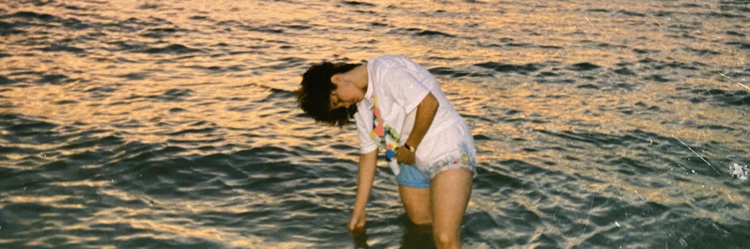 Kimberly T 💙💛 banner