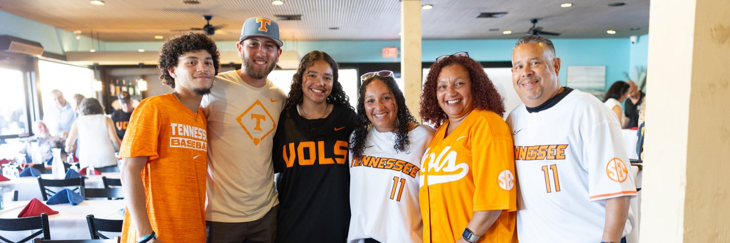 amandaaramirez8's profile banner image