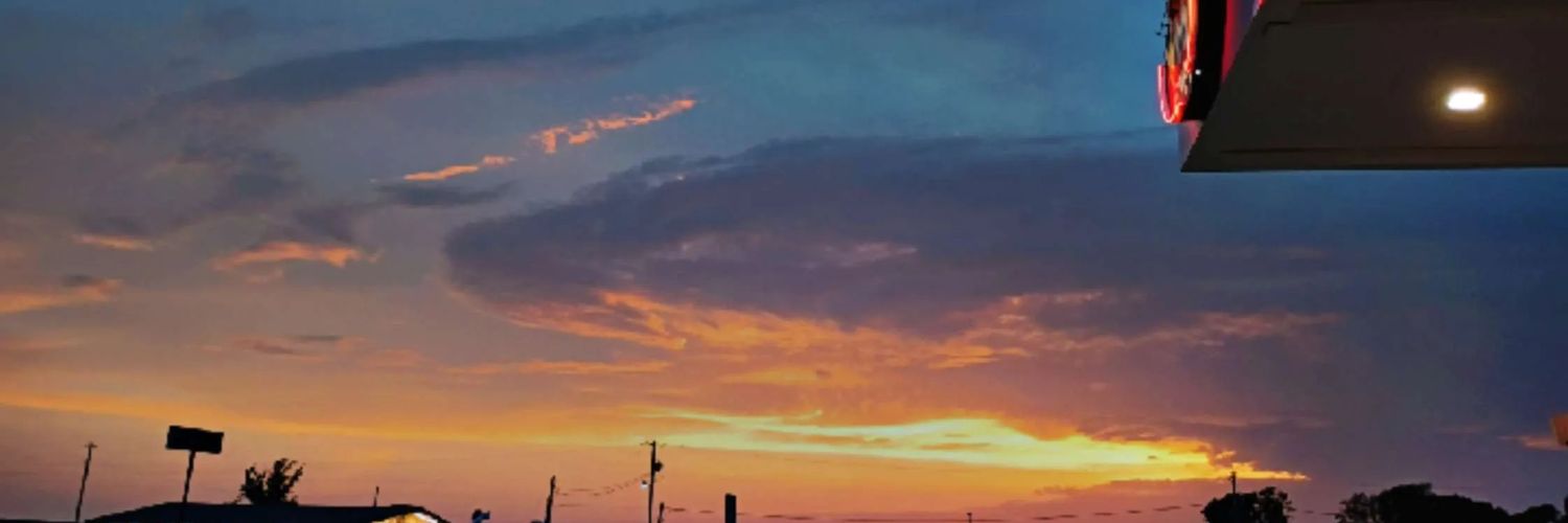 DanielleDerwin's profile banner image