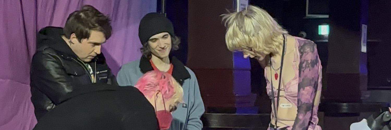 riley !! | red guitar! 🎸 banner