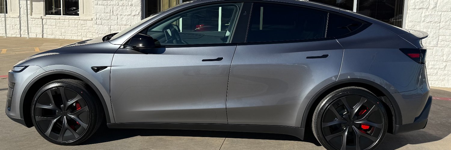 Martha 🌑🚀 banner