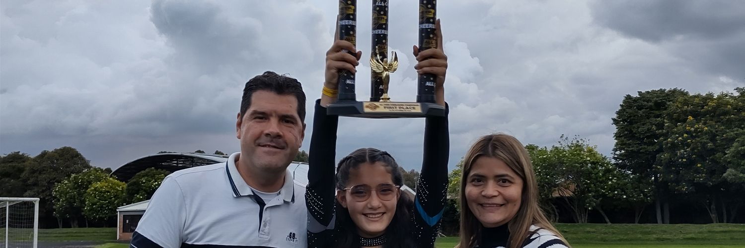 camiquin's profile banner image