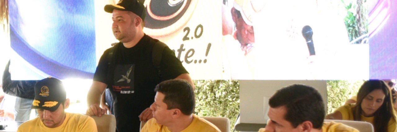Carlysinning's profile banner image