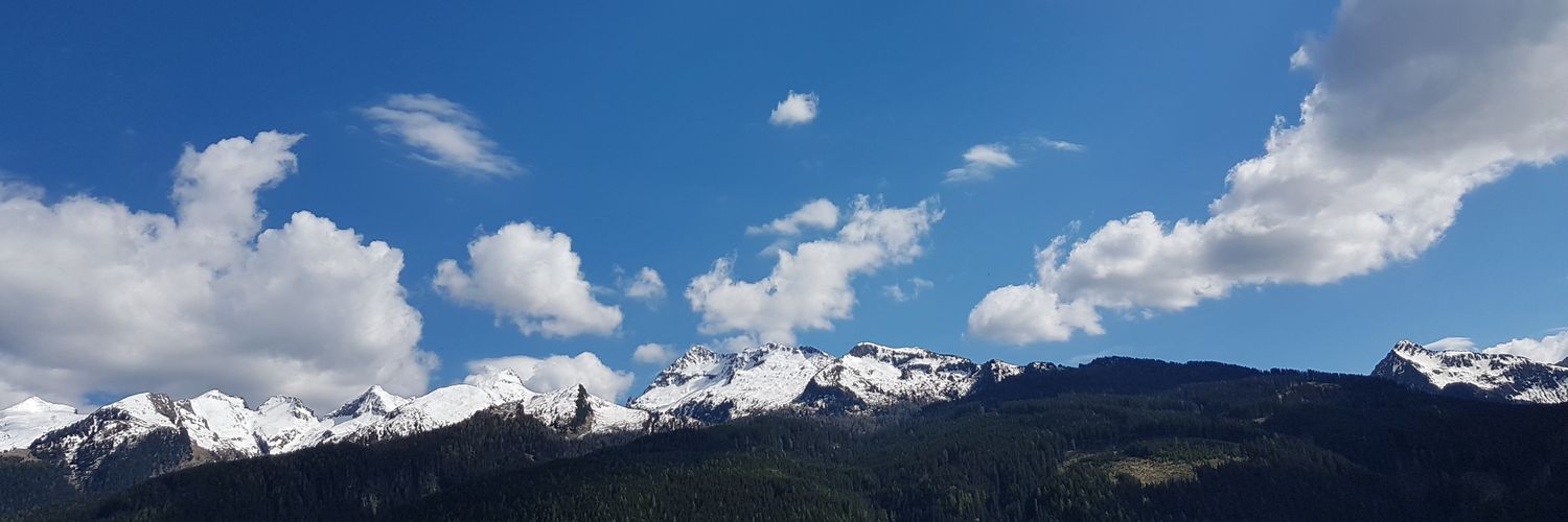 ezahn's profile banner image