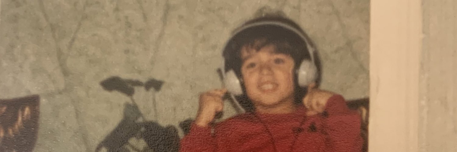 Raúl Salgado banner