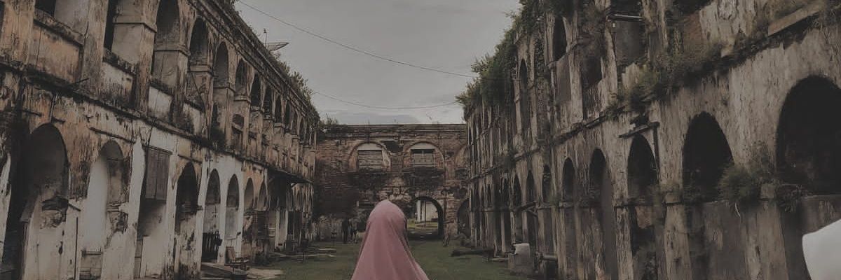 diarynuur's profile banner image