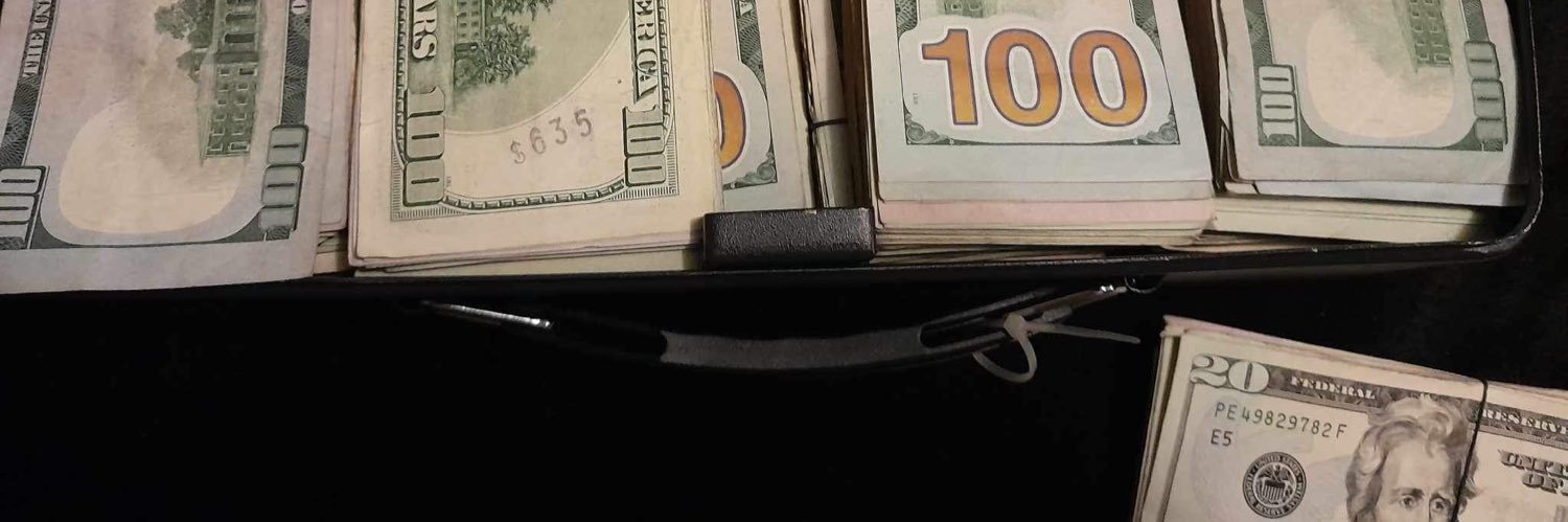 MR. PIPER🎠 banner