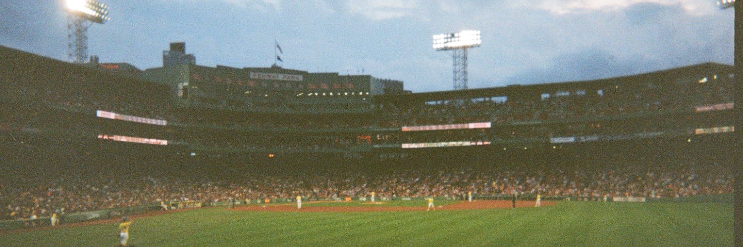 Ari ⚾️ banner