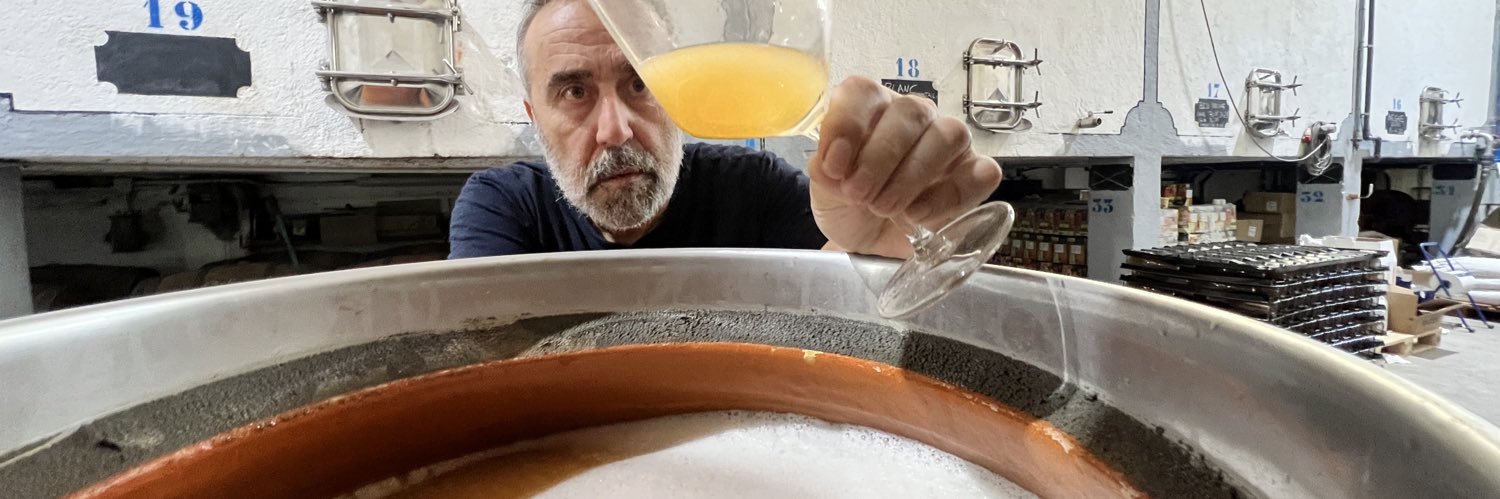 joanrbada's profile banner image