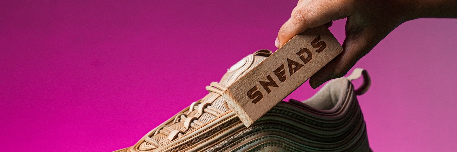 Sneads banner