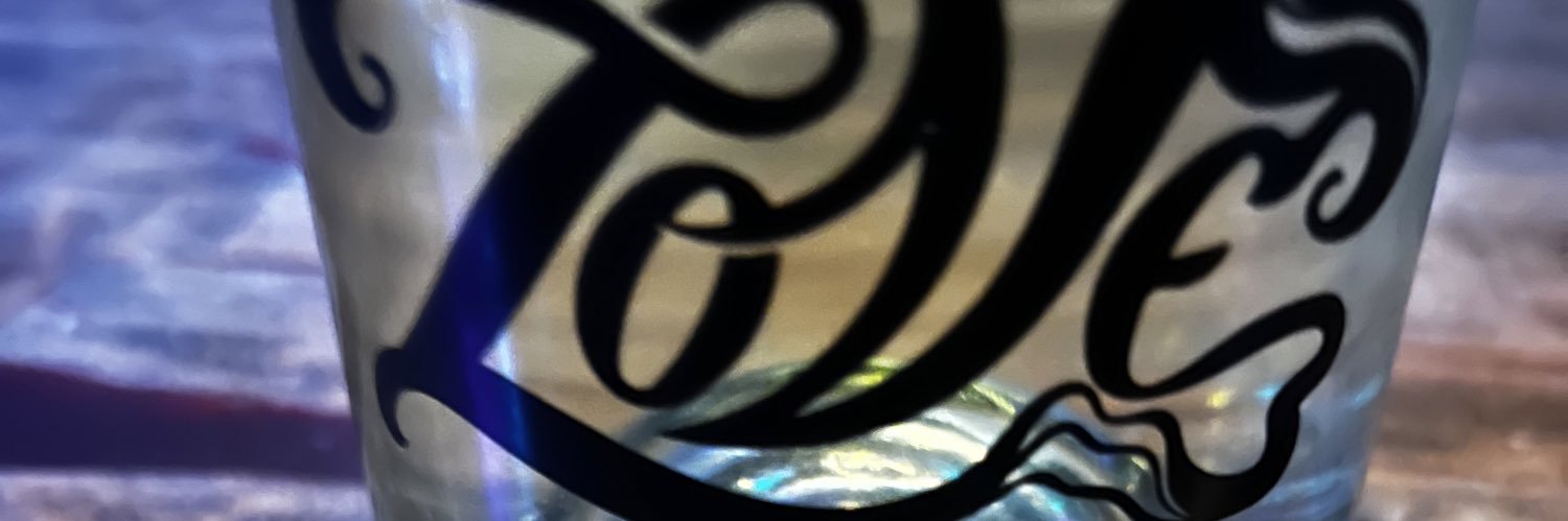 Kelly Mitchell #TheWineSiren banner