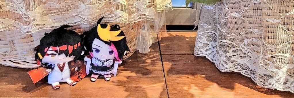 こん banner