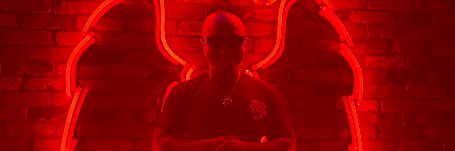 roadrunnerface's profile banner image