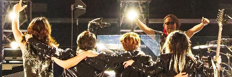 _min_glay_'s profile banner image