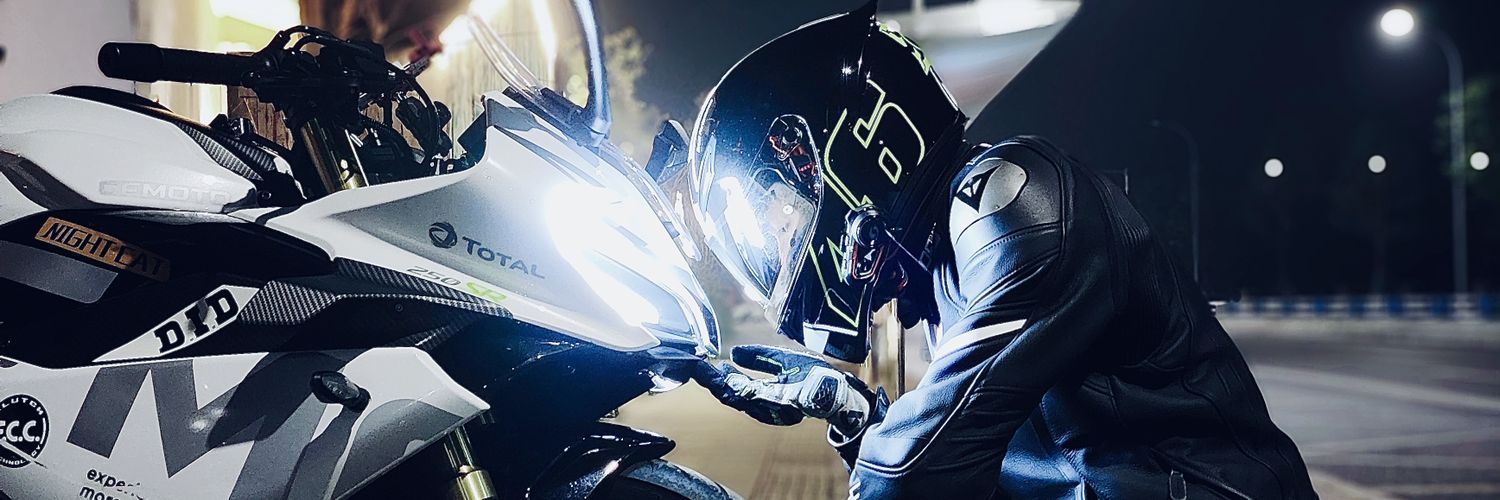 周末穿胶不骑车 banner